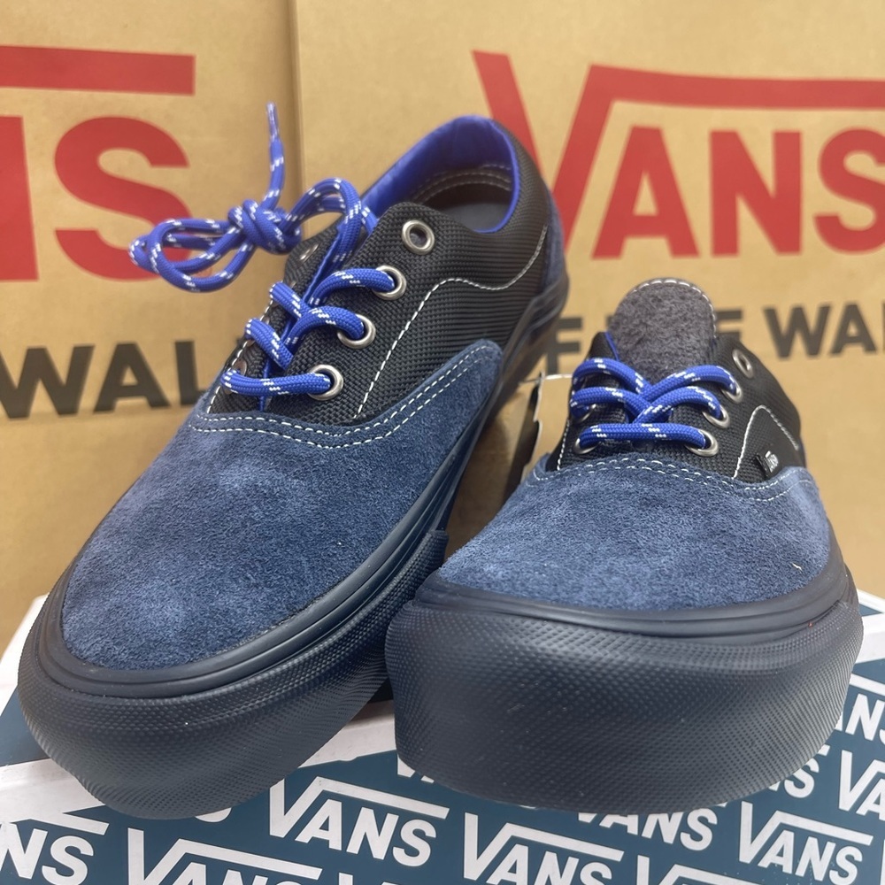 Vans Men’s Era VIt Lx
Hiker Dress Blues Sneakers 
VN0A4BNHLKZ - Picture 8 of 16